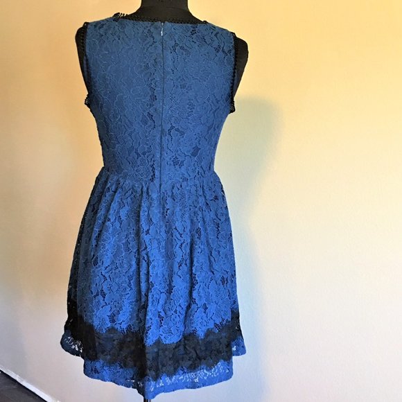 FRANCESCA'S Blue and Black Lace Dress - Medium - Picture 4 of 11